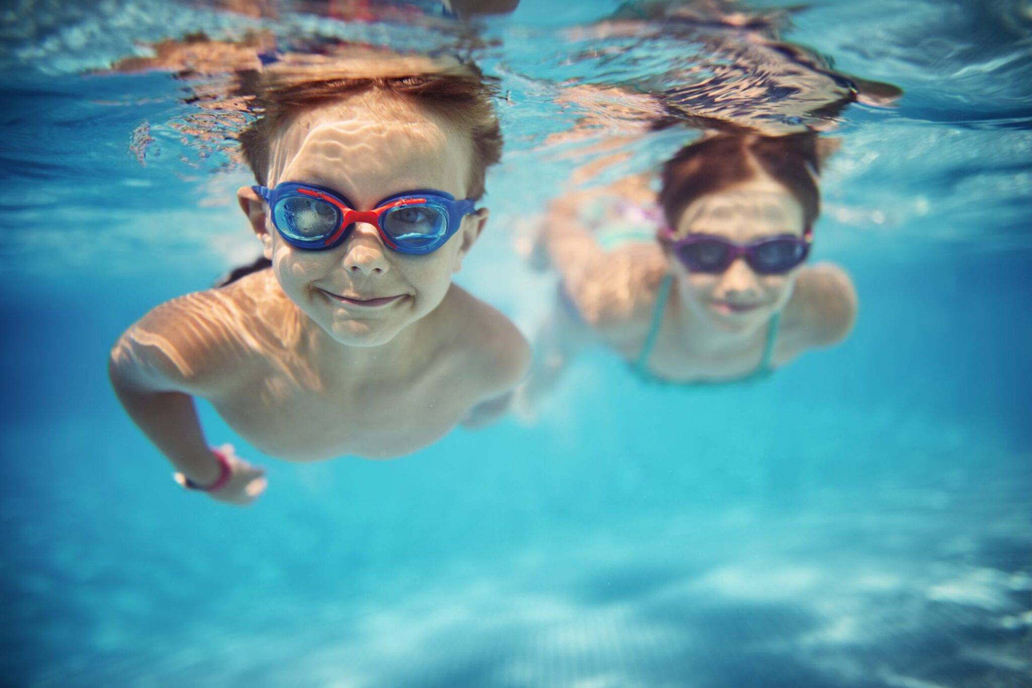 经常鼓励人的父母，将会有一个怎样的孩子？-上海闵行区冠俊游泳俱乐部