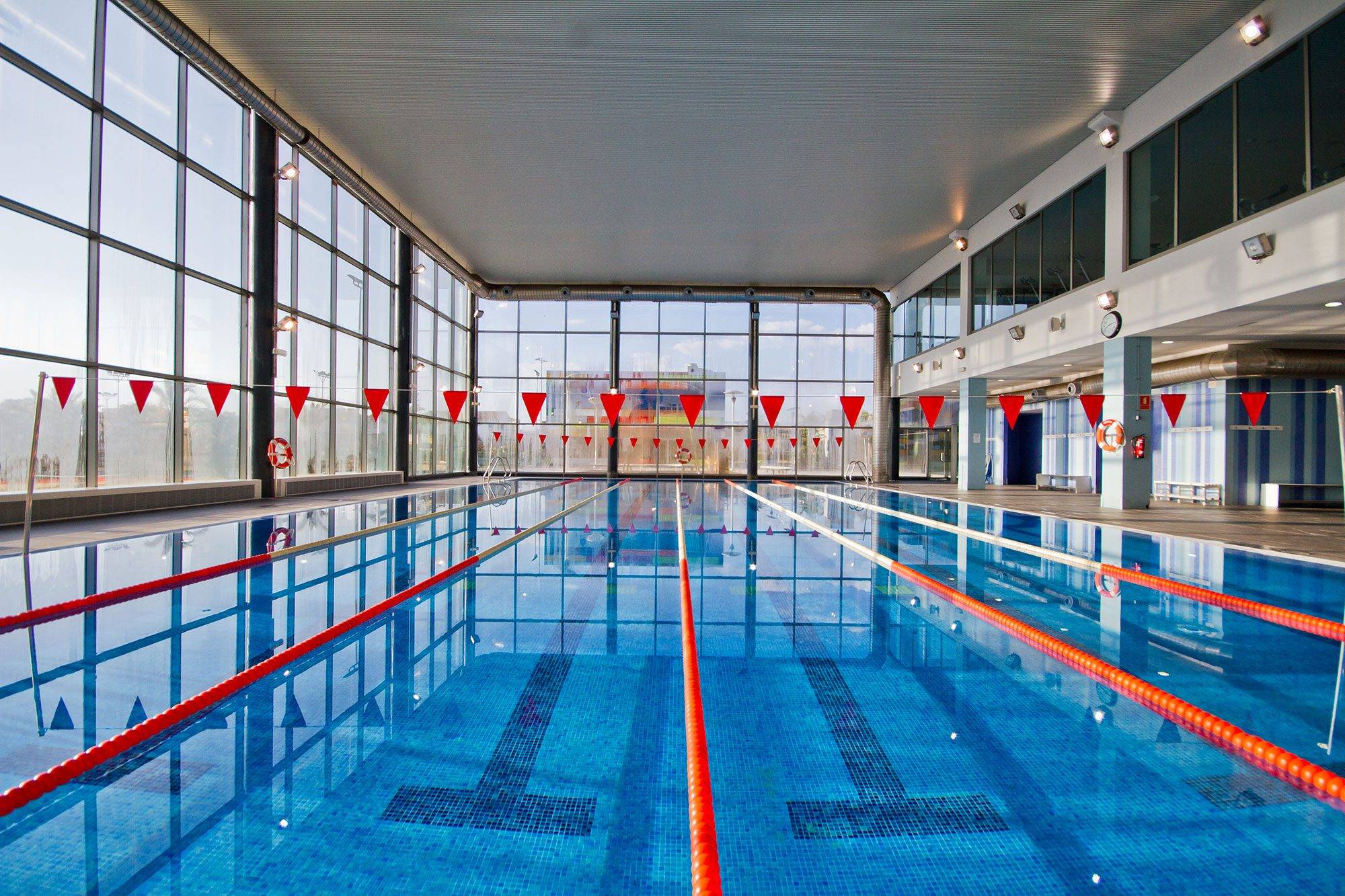 instalaciones_1_piscina_grande